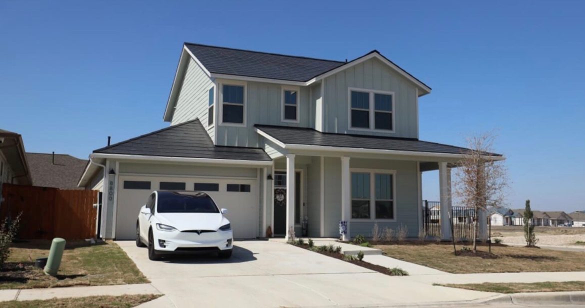 tesla-solar-neighborhood-house-easton-park-9108335