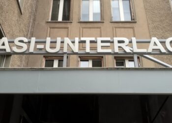 Die Bundestagsfraktion der SPD will weitere Opfergruppen in die SED-Unrechtsbereinigungsgesetze einbeziehen.