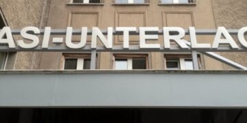 Die Bundestagsfraktion der SPD will weitere Opfergruppen in die SED-Unrechtsbereinigungsgesetze einbeziehen.