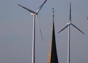 Um die Klimaschutzziele zu erreichen, muss auch der Ausbau von Windkraft zügig vorangehen.