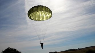 skydiver, parachute, skydiving